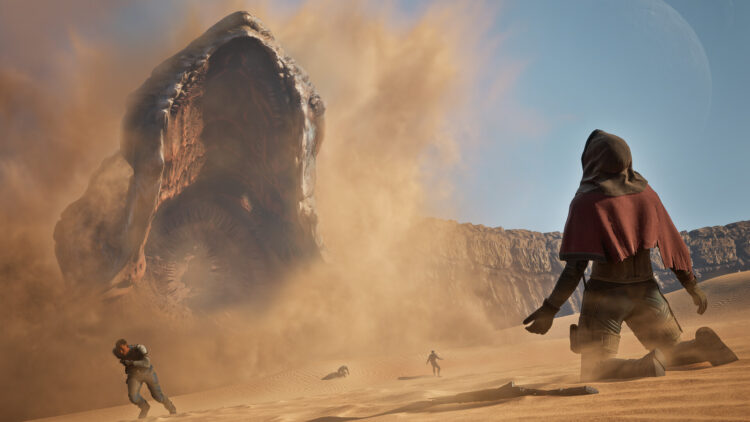 Un gusano de arena emerge del desierto ante un jugador en Dune: Awakening